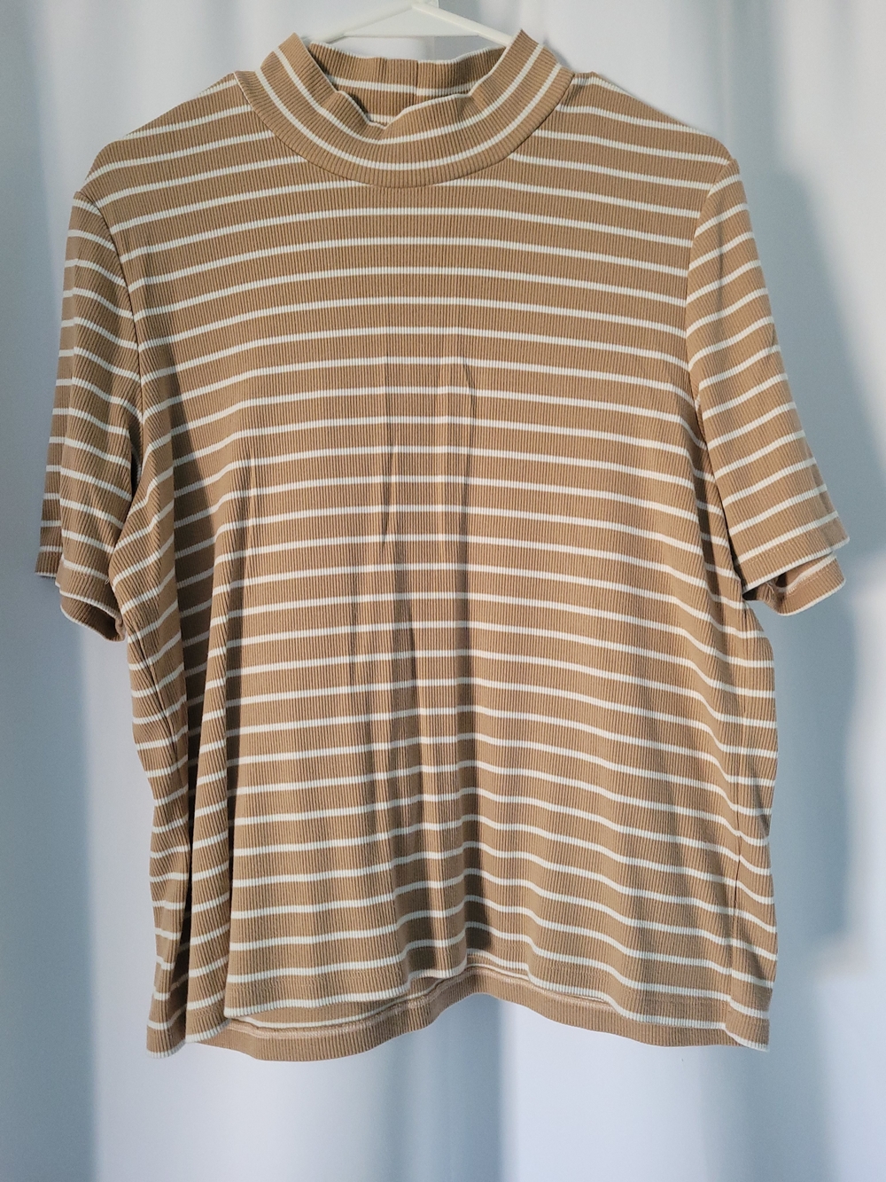Denver Hayes Womens Tan and White Striped Top - XXL
